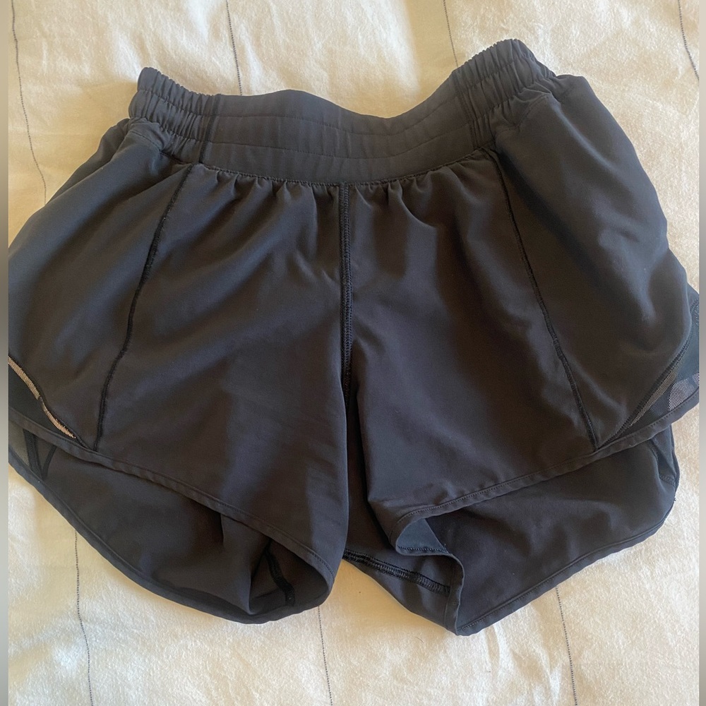 LULULEMON Hotty Hot High-Rise Lined Short 2.5"
